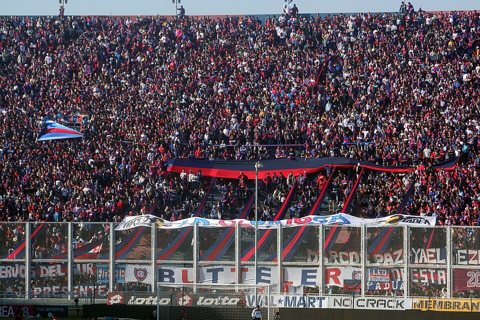 Hinchas de San Lorenzo en el estadio